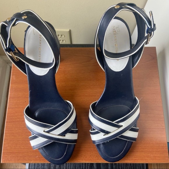 Tommy Hilfiger Block Heel Ankle Strap Sandal - Picture 1 of 12
